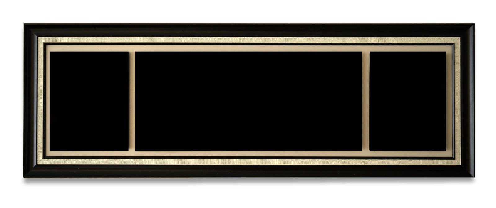 Marco panorámico modelo Gala: moldura clásico en negro, con tres ventanas.